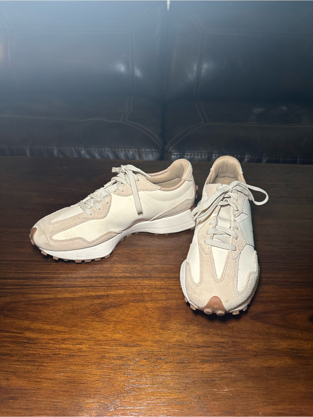 Men's 9 New Balance 327 sneakers in the Linen/Angora - Picture 2 of 10